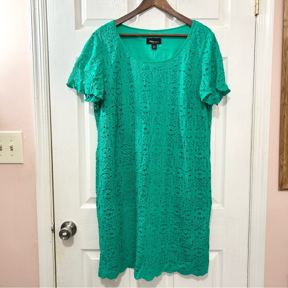 Ronni Nicole Green Lace Midi Dress Lined Size 16W Wedding Guest Dress